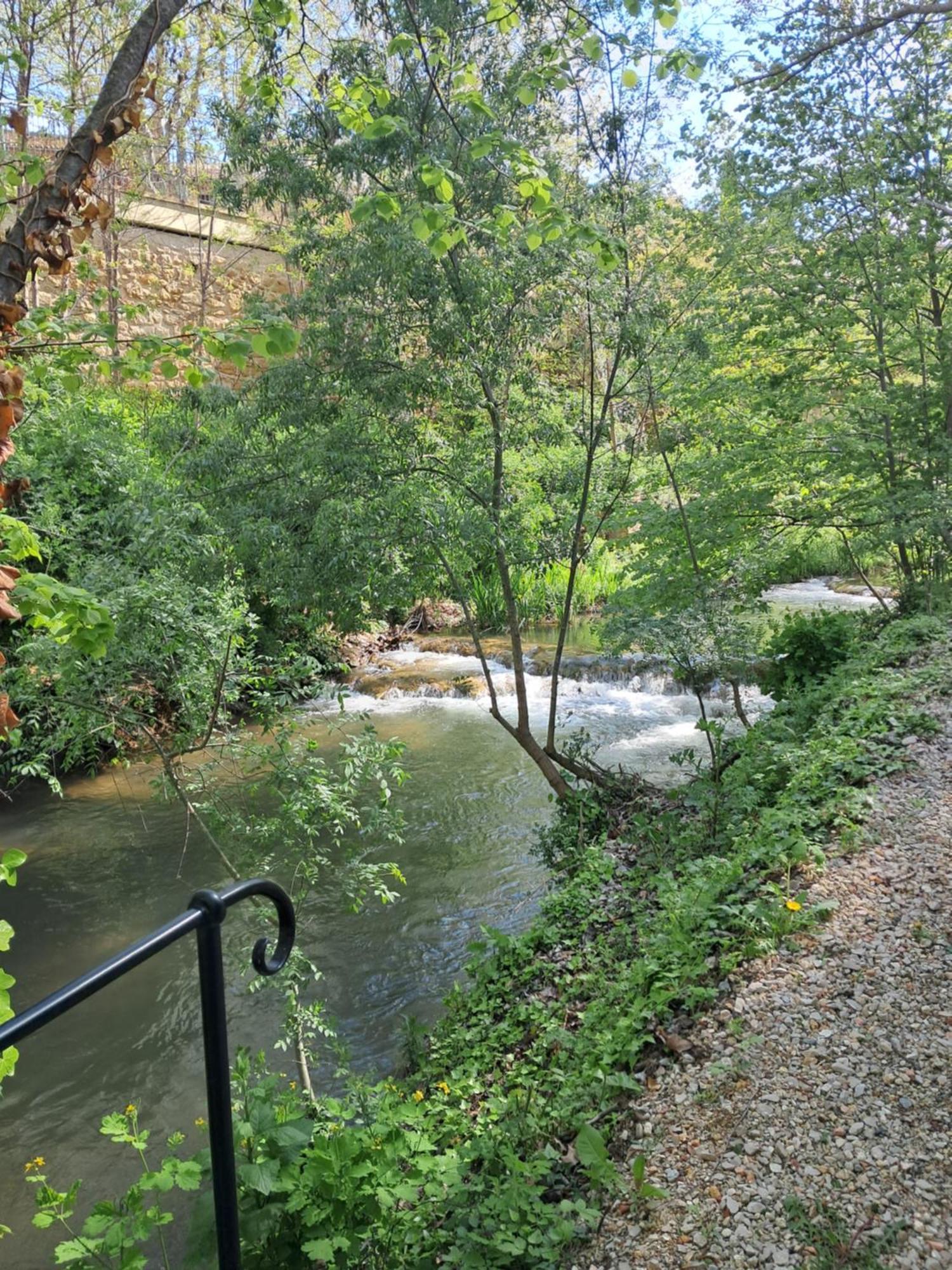Le Vieux Moulin De Jouques Bed and Breakfast Buitenkant foto